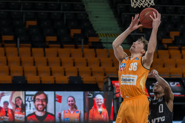 无论是堂安 无论是堂安