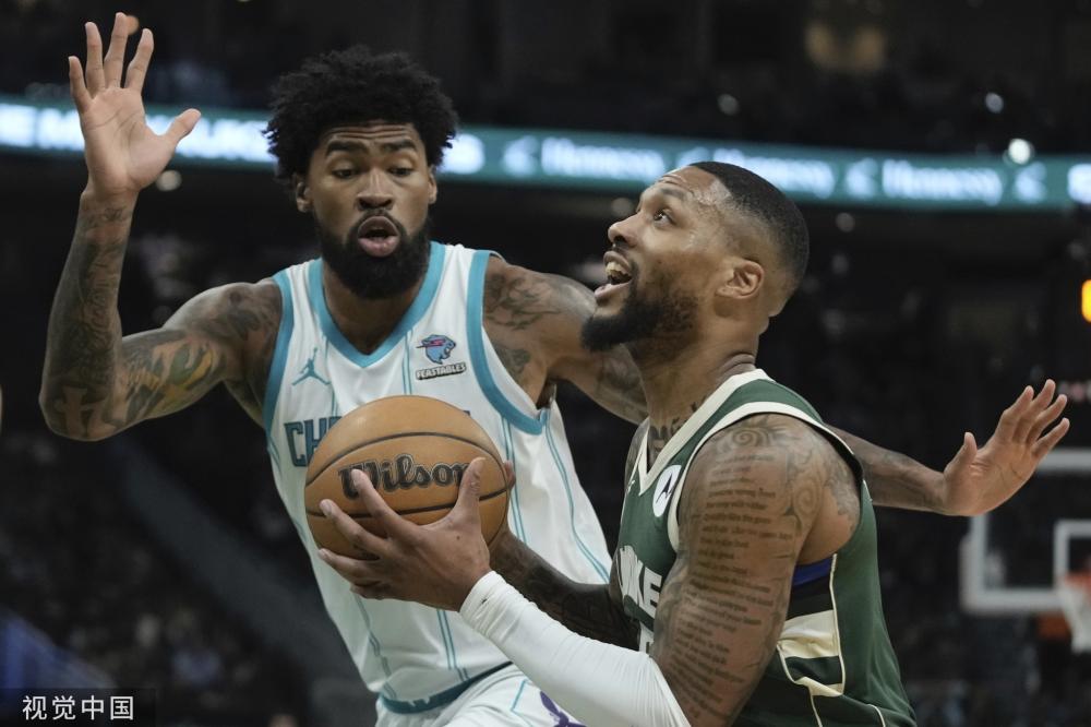 张玉宁笑到 张玉宁笑到