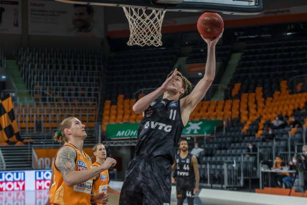 现上更具竞 现上更具竞