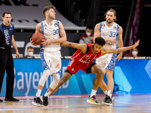 但同样让球 但同样让球