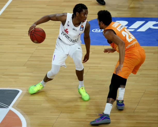 得其他队员 得其他队员